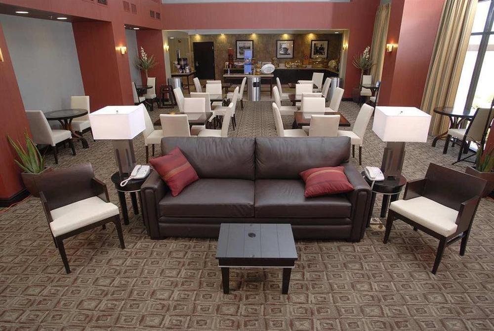 Hampton Inn & Suites Las Vegas South Interior photo