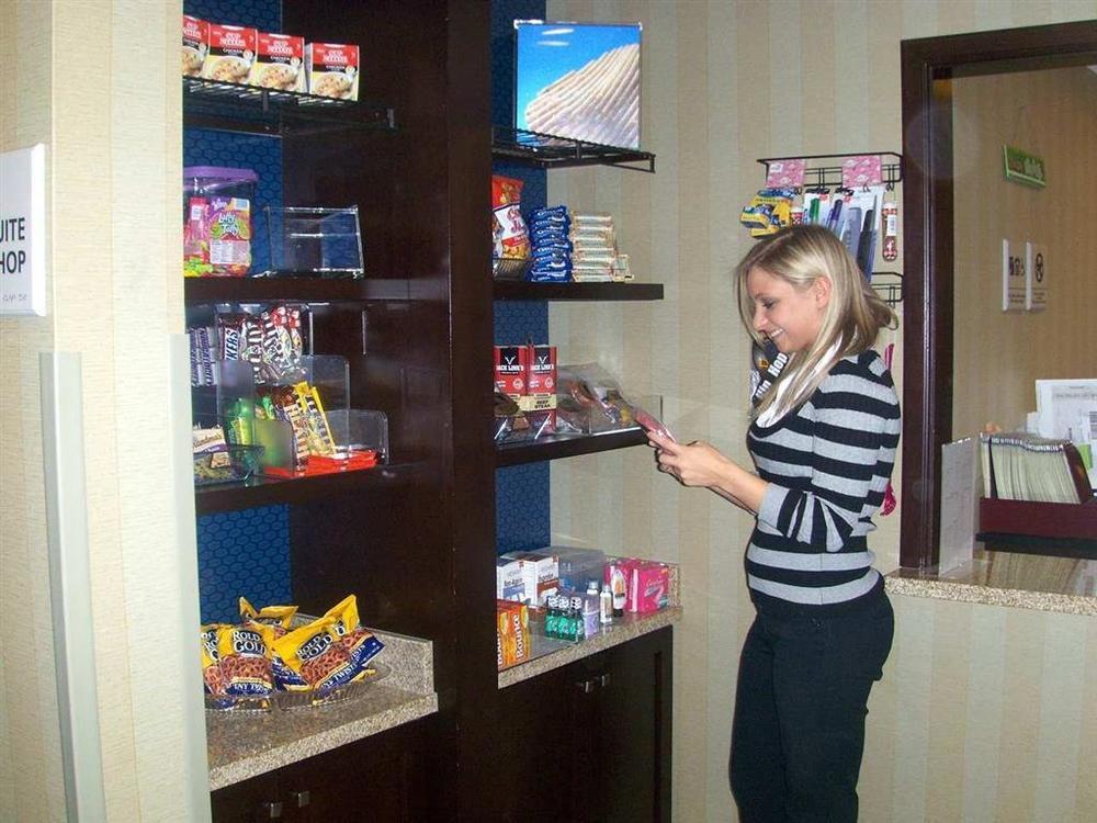 Hampton Inn & Suites Las Vegas South Facilities photo